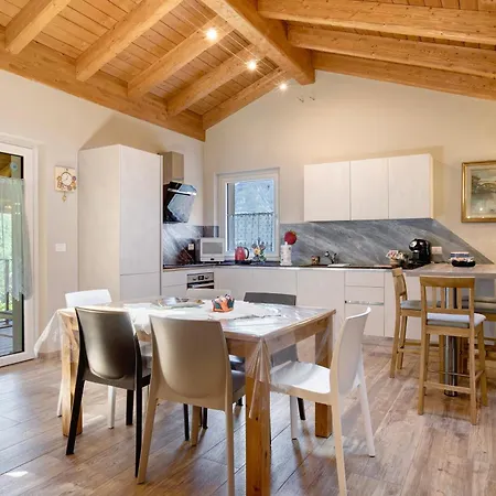 Apartment Civico 60 In Valle D'aosta Arliod